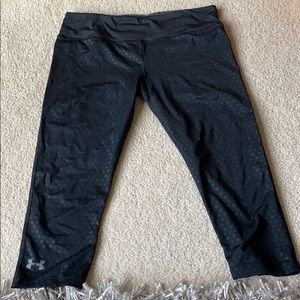 Cropped Under Armour workout pant